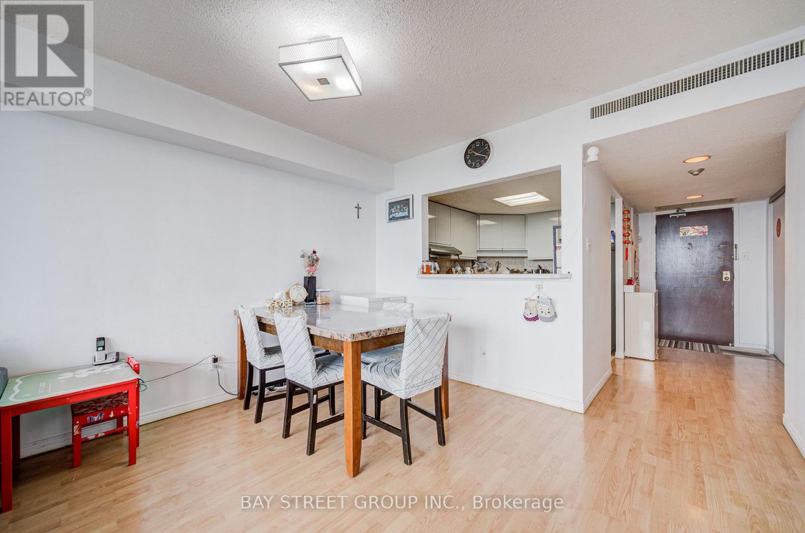 1607 - 160 Alton Towers Circle, Toronto, Ontario  M1V 4X8 - Photo 15 - E13696702