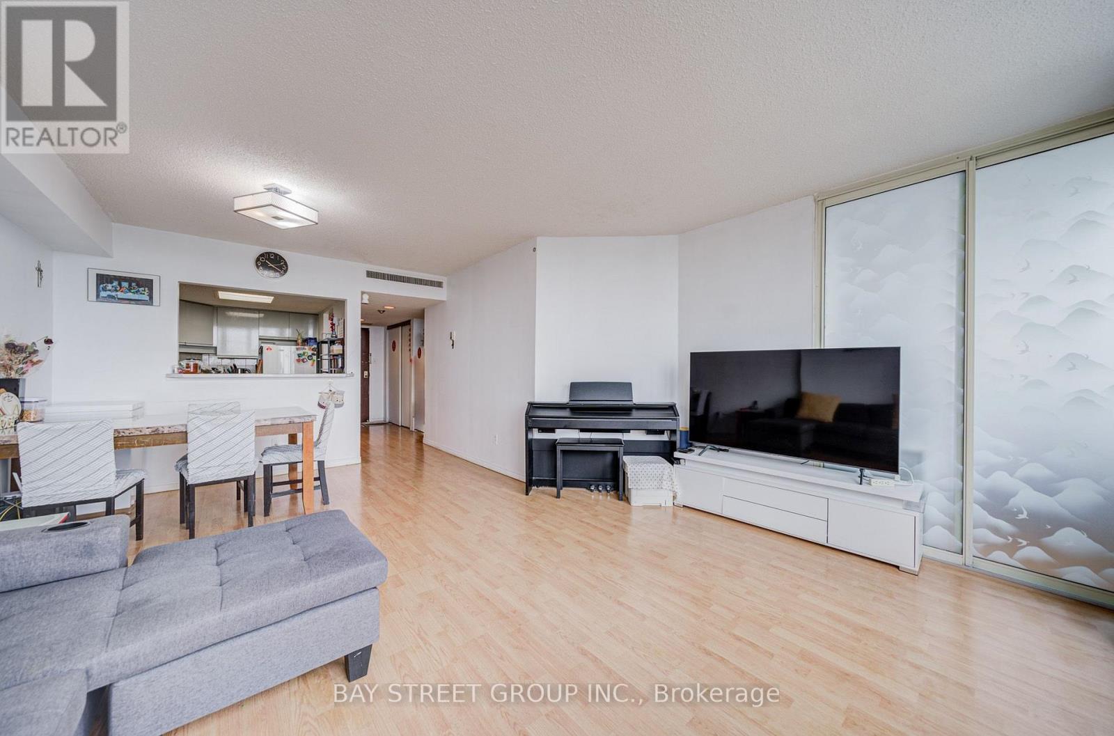 1607 - 160 Alton Towers Circle, Toronto, Ontario  M1V 4X8 - Photo 19 - E13696702
