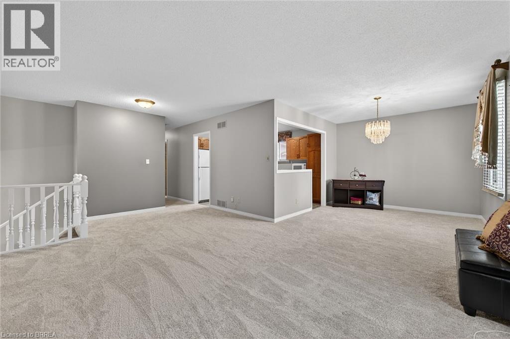 104 Viscount Road, Brantford, Ontario  N3P 1Y6 - Photo 12 - 40849321