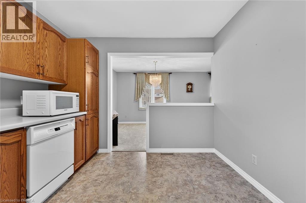 104 Viscount Road, Brantford, Ontario  N3P 1Y6 - Photo 7 - 40849321