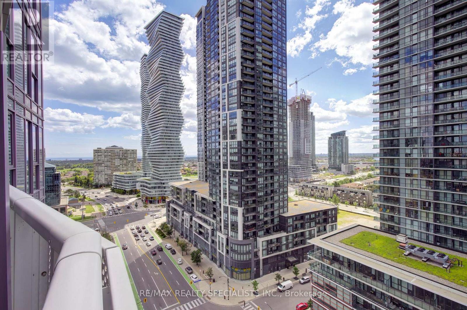 1611 - 4065 Confederation Parkway, Mississauga, Ontario  L5B 0L4 - Photo 21 - W13693286