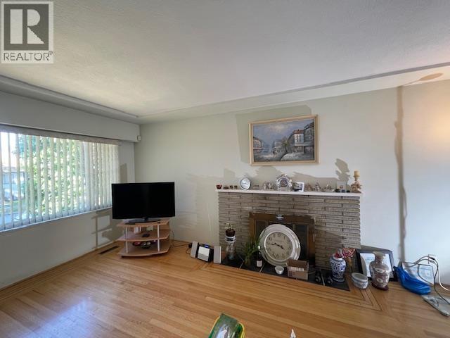 4116 Cambridge Street, Burnaby, British Columbia V5C 1G9 - Photo 3 - R3154830