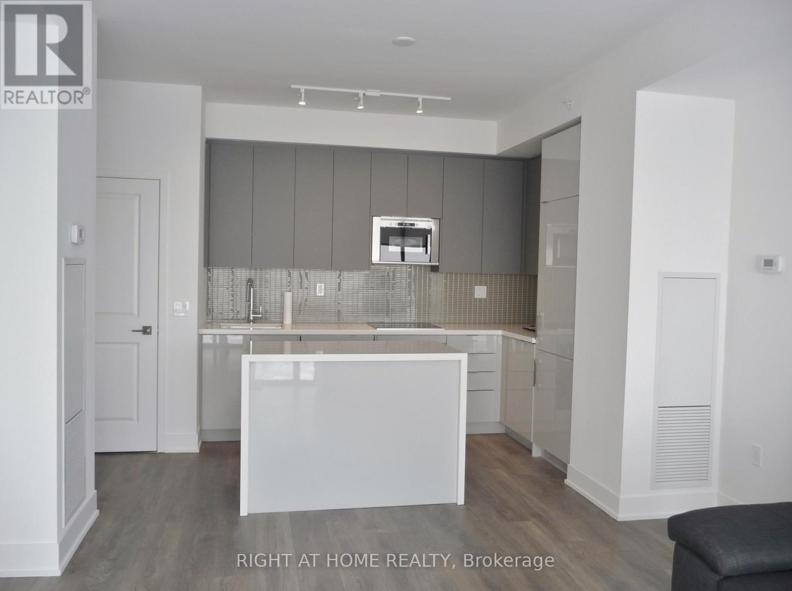 2307 - 2908 Highway 7 Road, Vaughan (Concord), Ontario  L4K 0K5 - Photo 4 - N13696498