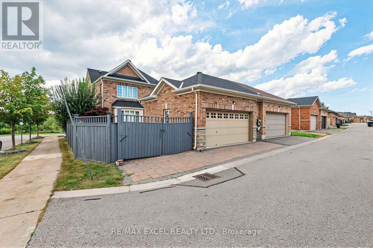 43 Pearl Lake Road, Markham, Ontario  L6B 0X3 - Photo 38 - N13696576