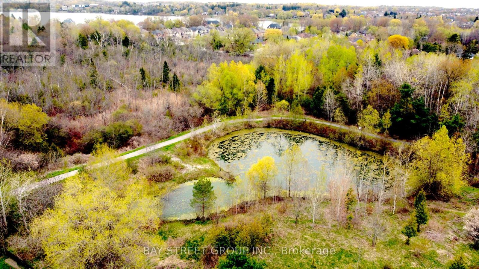 37 Bayswater Avenue, Richmond Hill, Ontario  L4E 4E5 - Photo 2 - N13696616