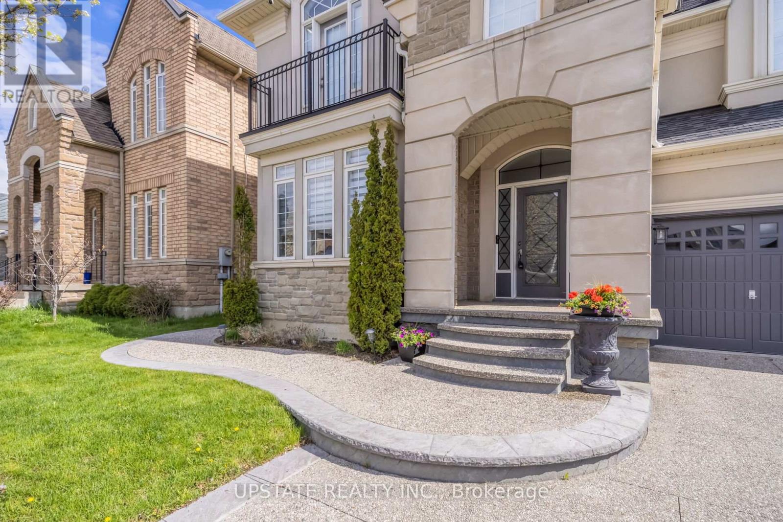 19 Eaglesprings Crescent, Brampton, Ontario L6P 2V8 - Photo 2 - W13696480