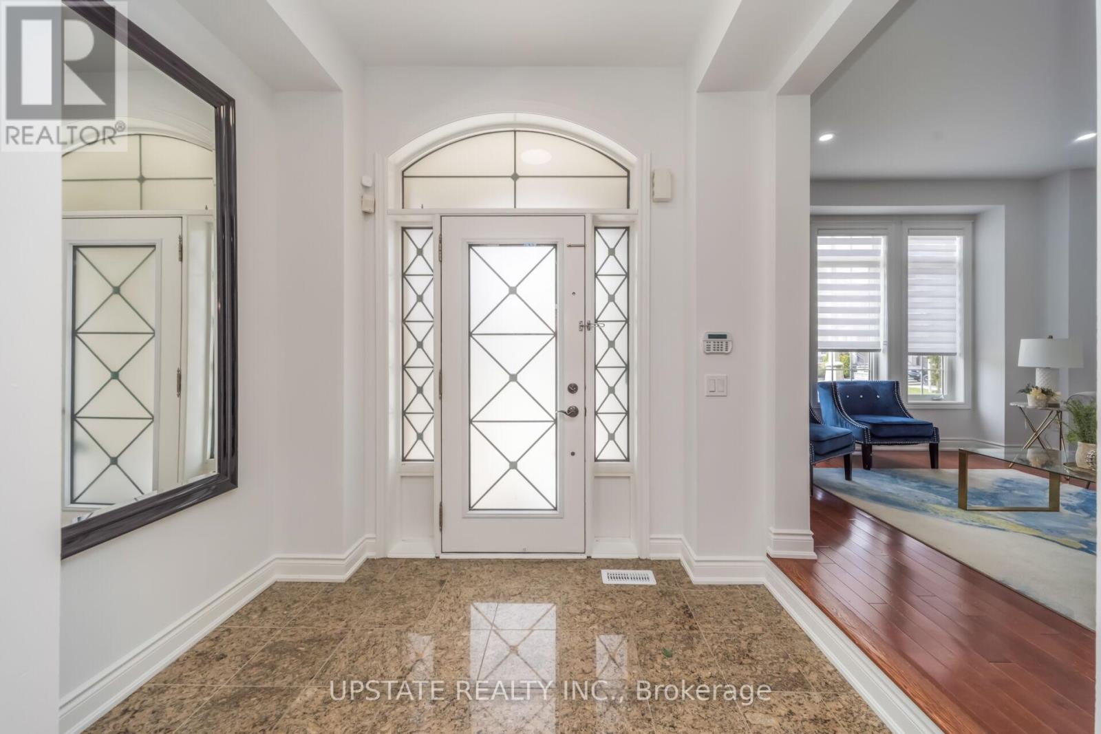 19 Eaglesprings Crescent, Brampton, Ontario L6P 2V8 - Photo 5 - W13696480