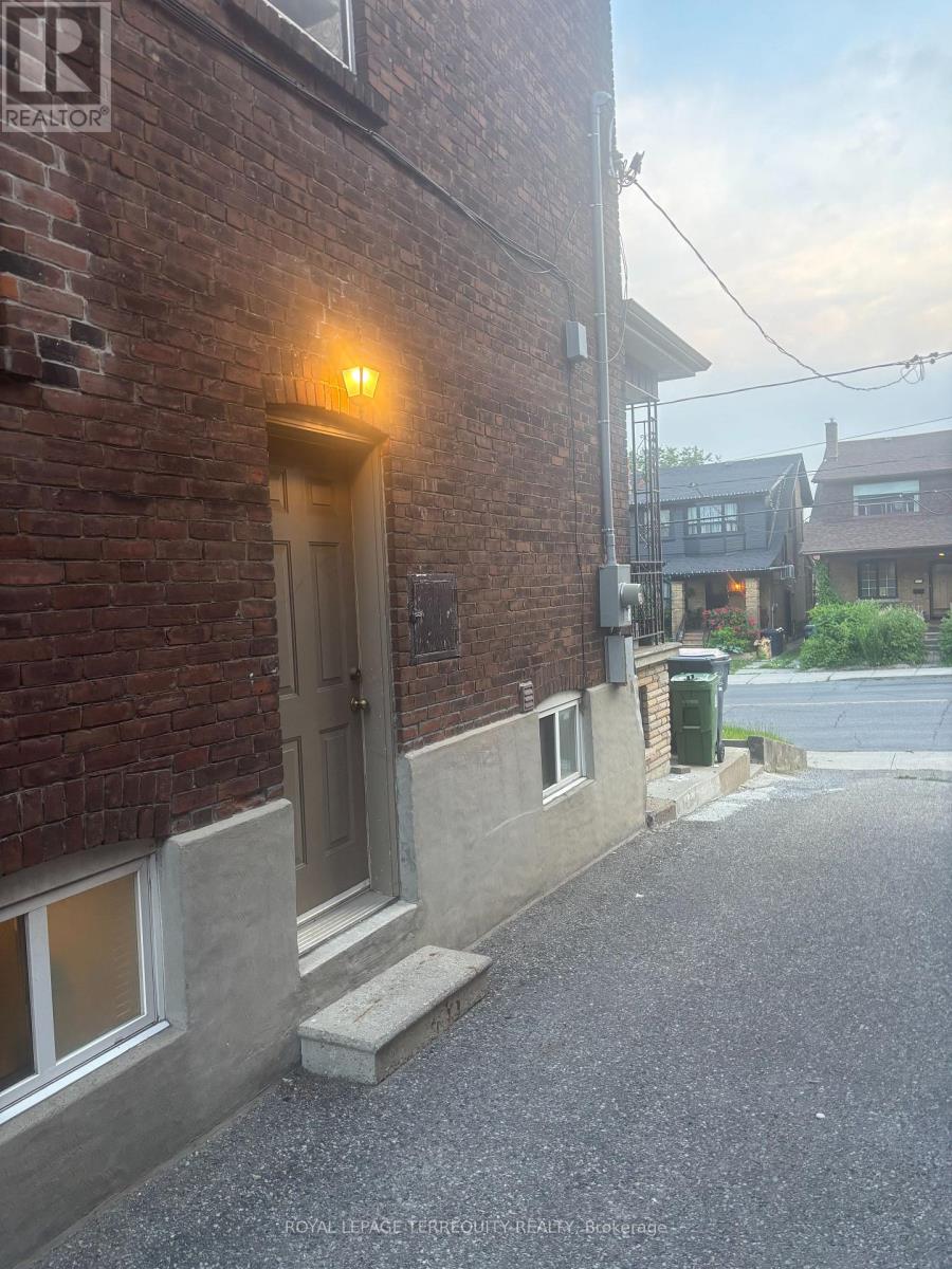 Lower - 1527 Dufferin Street, Toronto, Ontario  M6H 3L5 - Photo 2 - W13696524