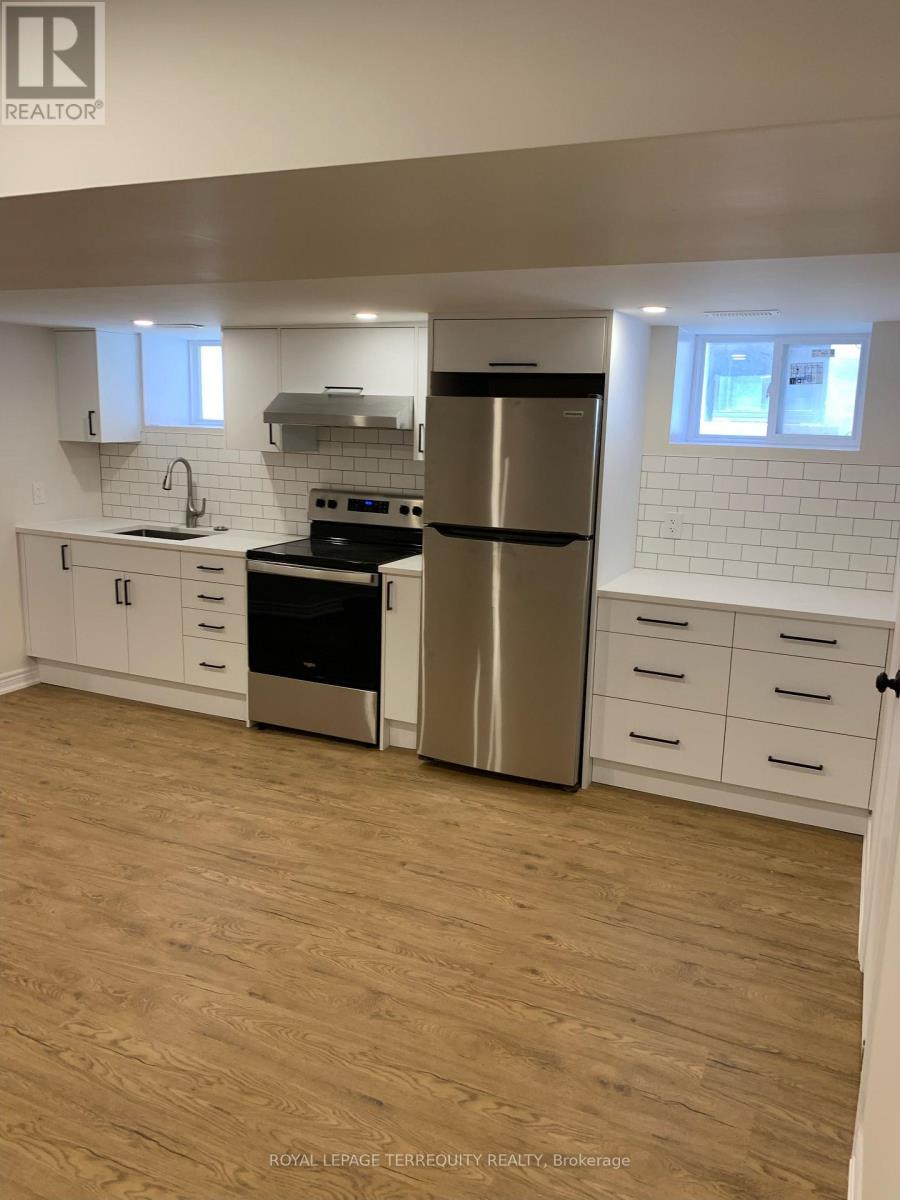 Lower - 1527 Dufferin Street, Toronto, Ontario  M6H 3L5 - Photo 4 - W13696524