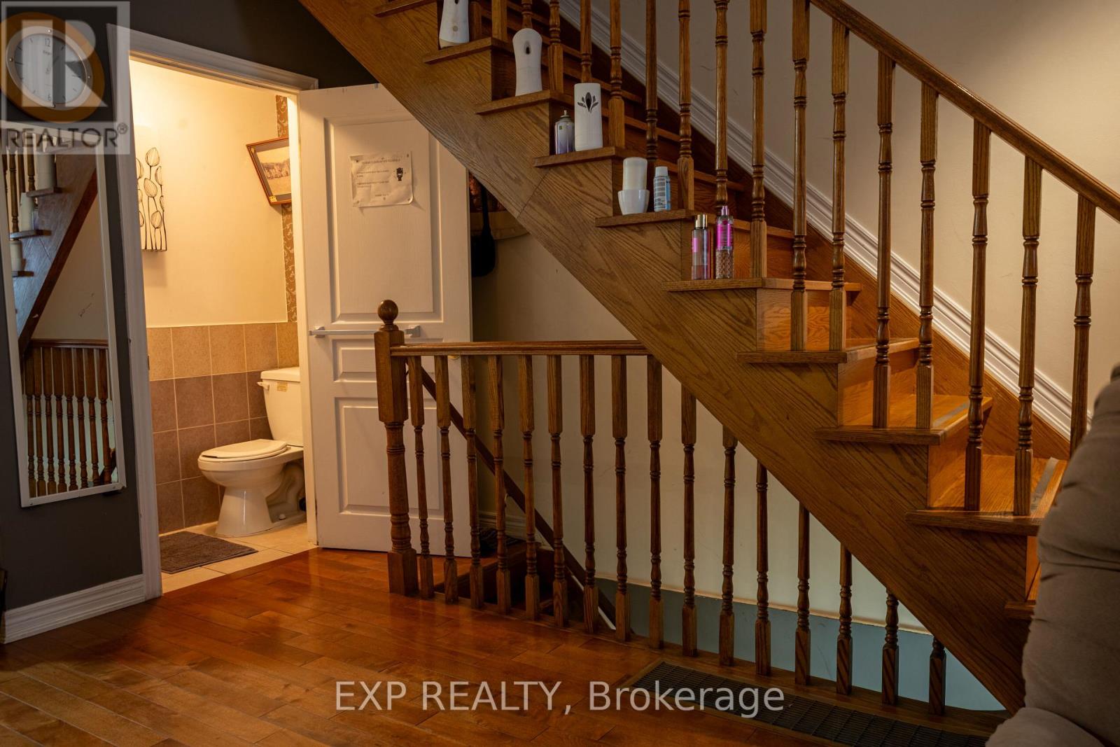 971 Lansdowne Avenue, Toronto, Ontario  M6H 3Z5 - Photo 6 - W13696558