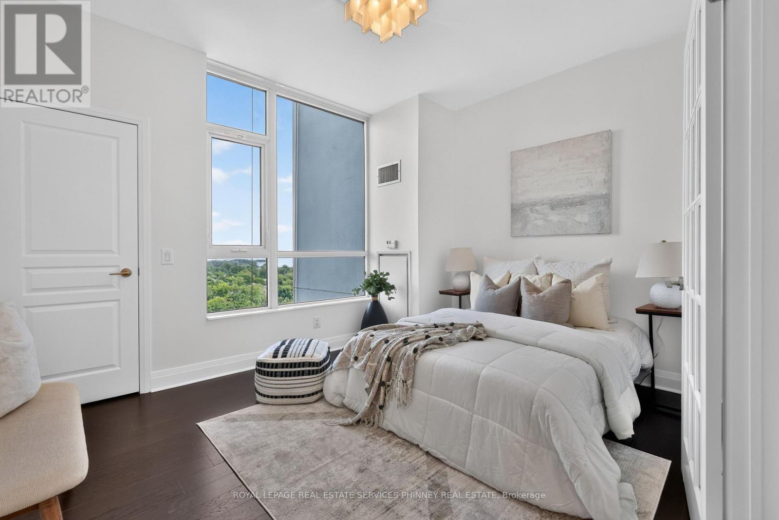 1705 - 1 Hurontario Street, Mississauga, Ontario  L5G 0A3 - Photo 6 - W13696568