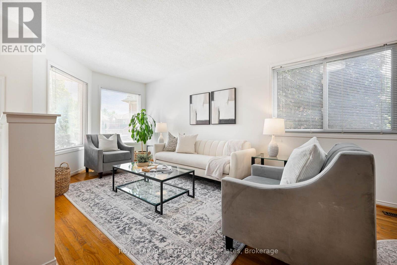 5581 Wheatland Court, Mississauga, Ontario  L5V 2E4 - Photo 24 - W13696590