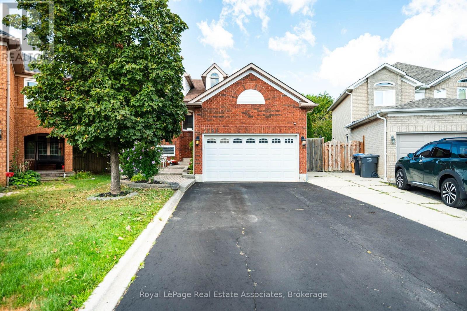 5581 Wheatland Court, Mississauga, Ontario  L5V 2E4 - Photo 7 - W13696590