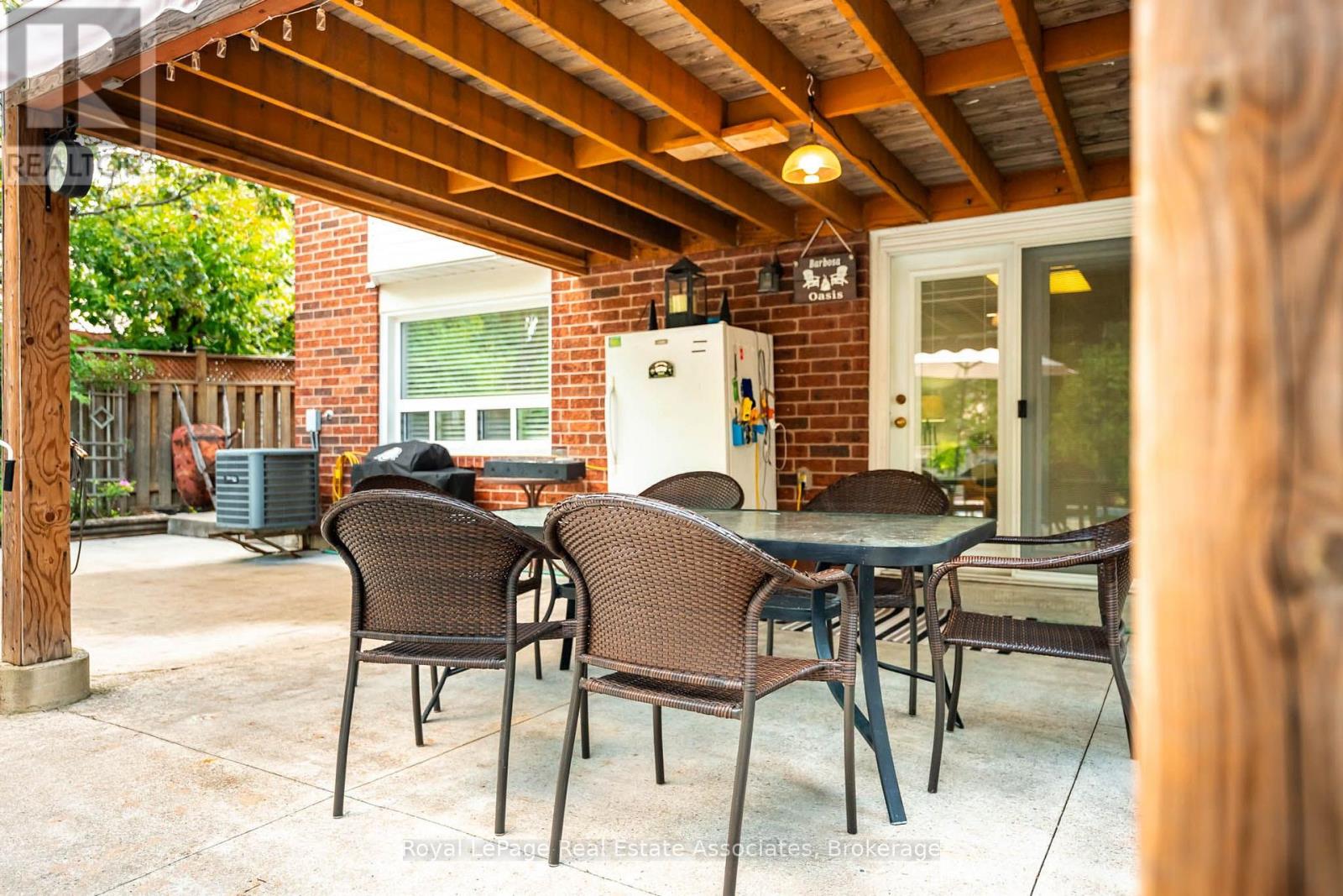 5581 Wheatland Court, Mississauga, Ontario  L5V 2E4 - Photo 9 - W13696590