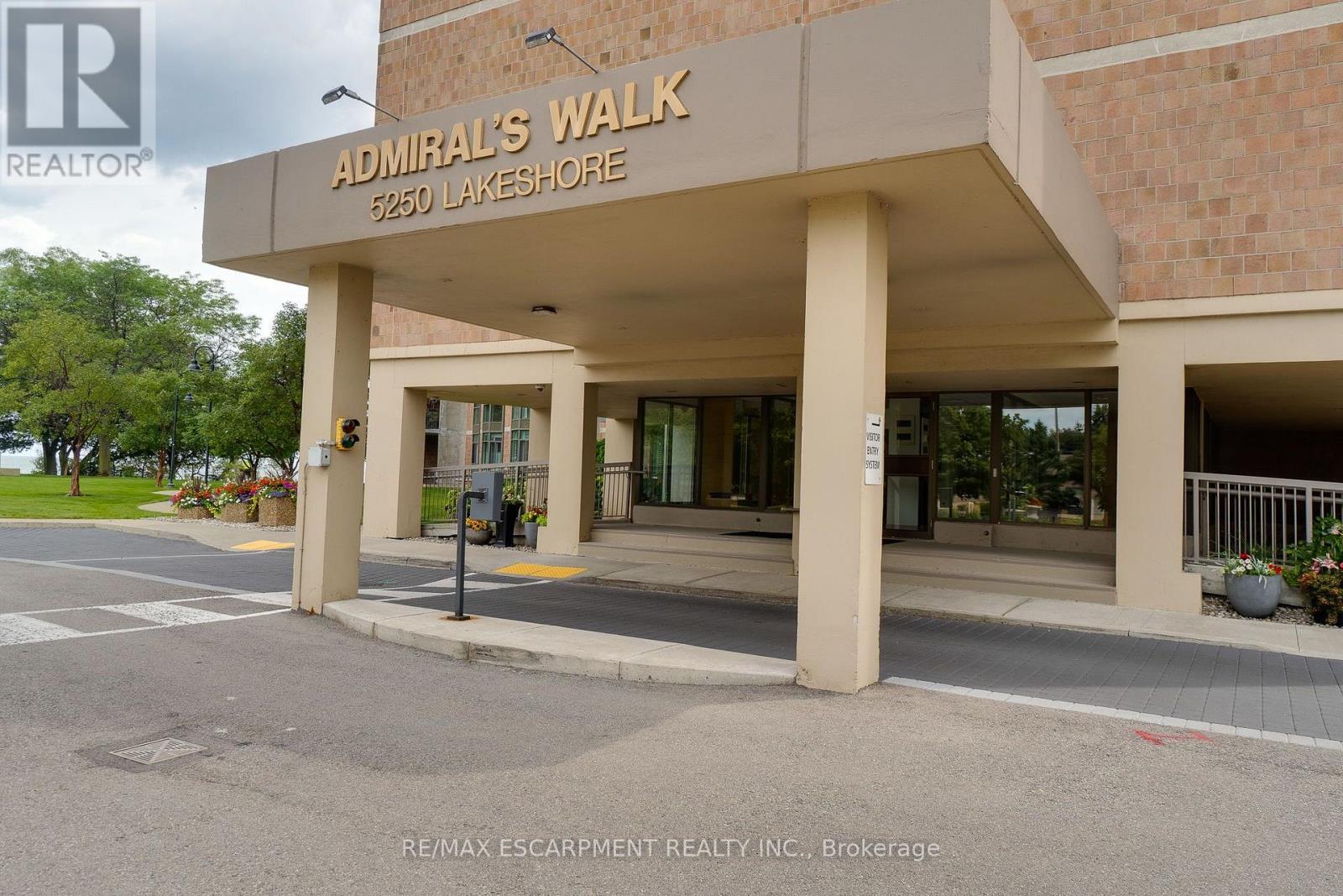 1207 - 5250 Lakeshore Road, Burlington, Ontario  L7L 5L2 - Photo 2 - W13696644