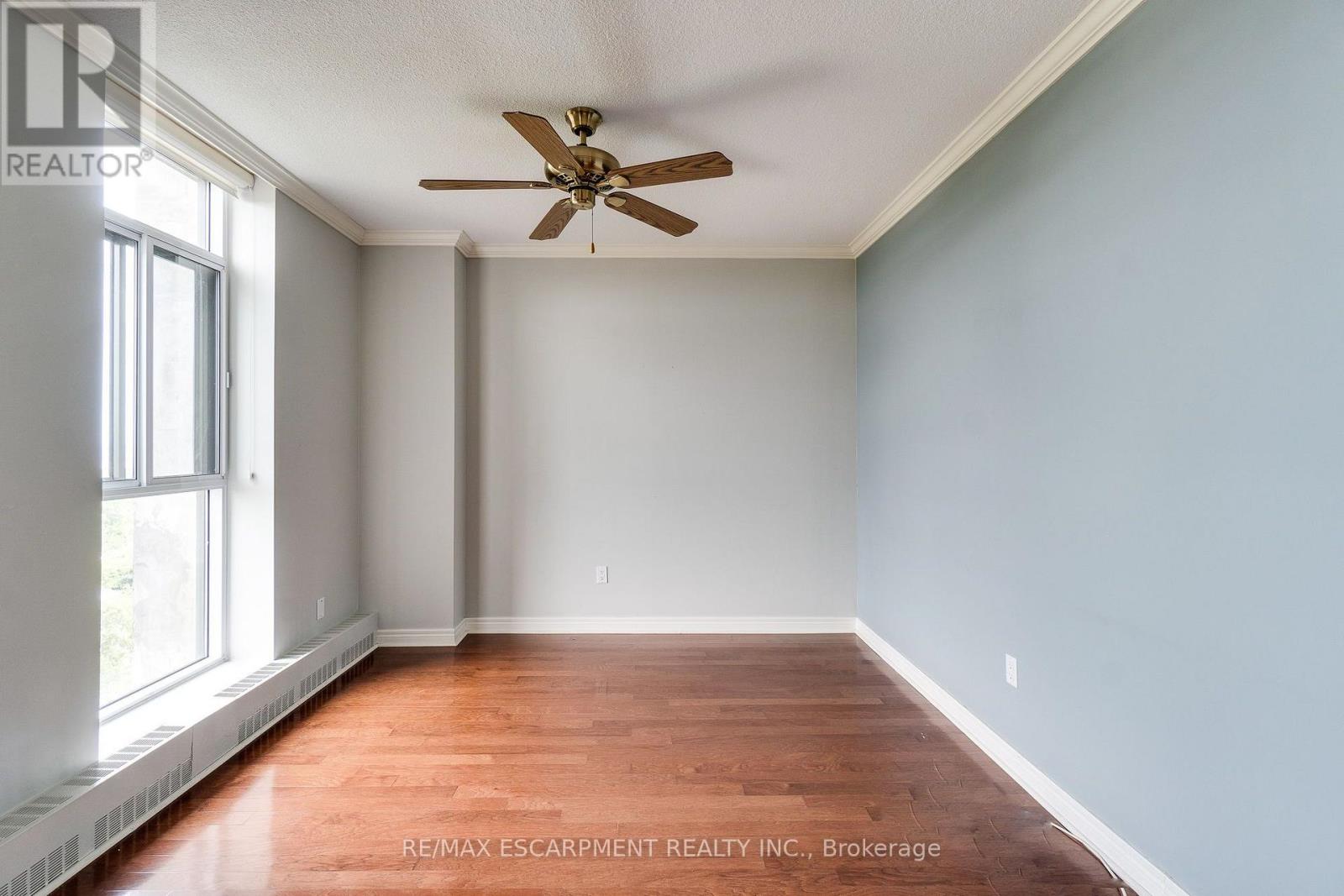1207 - 5250 Lakeshore Road, Burlington, Ontario  L7L 5L2 - Photo 4 - W13696644