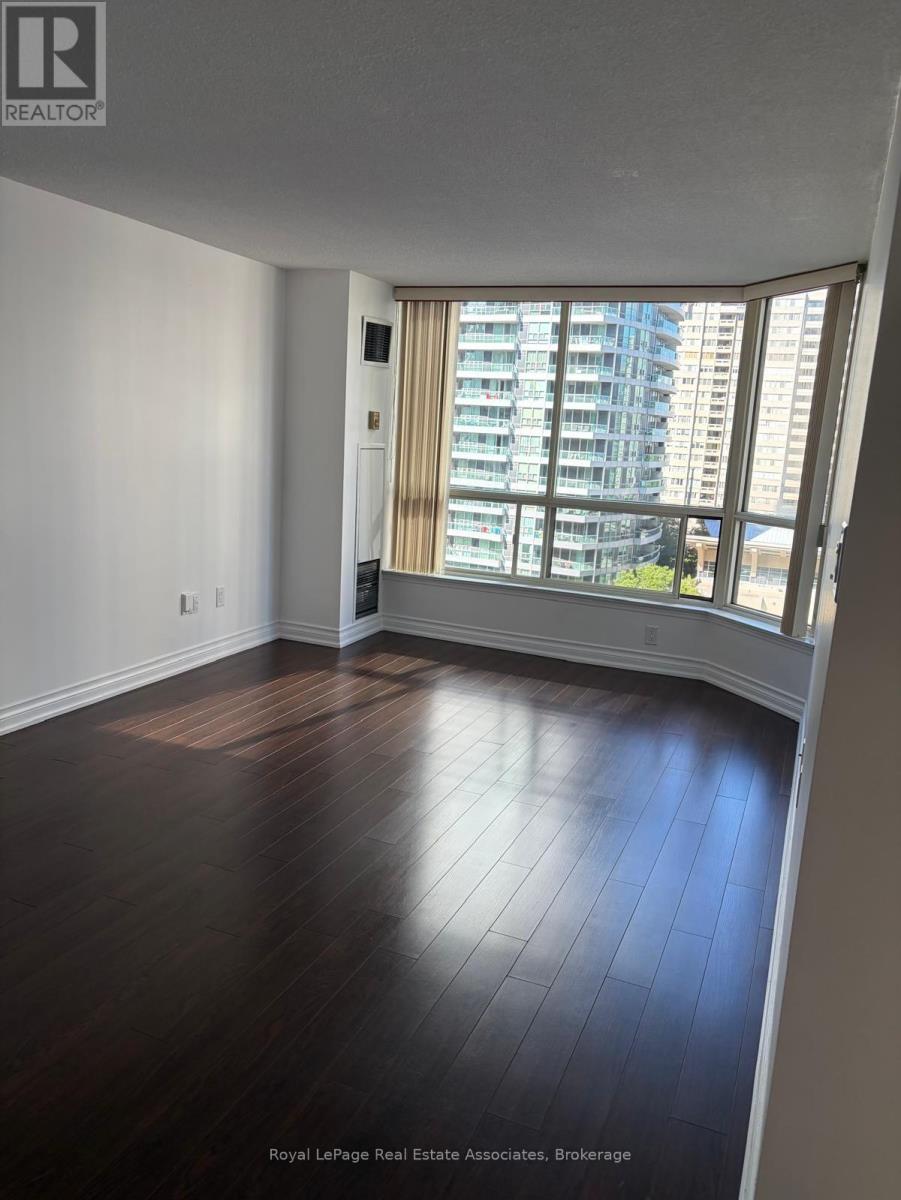 809 - 55 Elm Drive W, Mississauga, Ontario  L5B 3Z3 - Photo 13 - W13696656