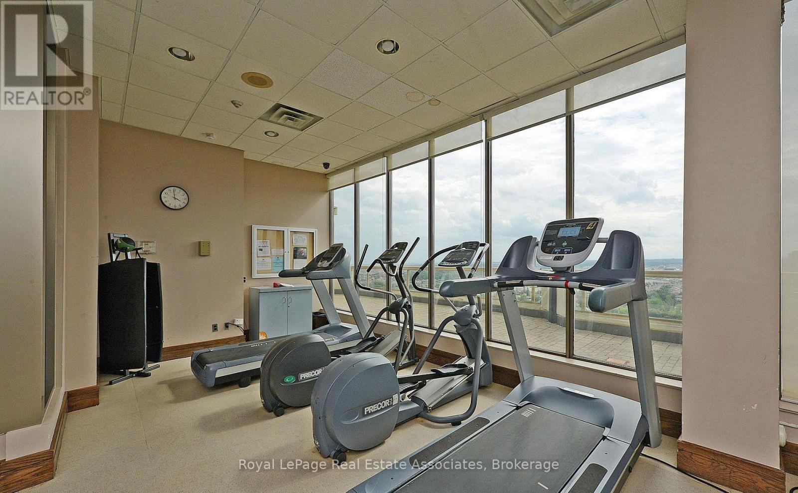809 - 55 Elm Drive W, Mississauga, Ontario  L5B 3Z3 - Photo 4 - W13696656