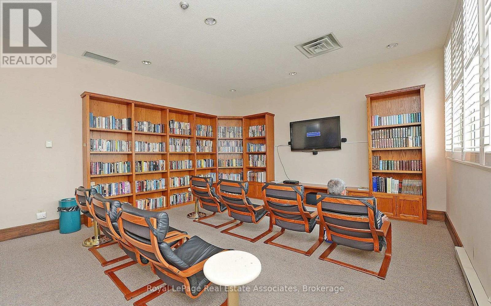 809 - 55 Elm Drive W, Mississauga, Ontario  L5B 3Z3 - Photo 8 - W13696656