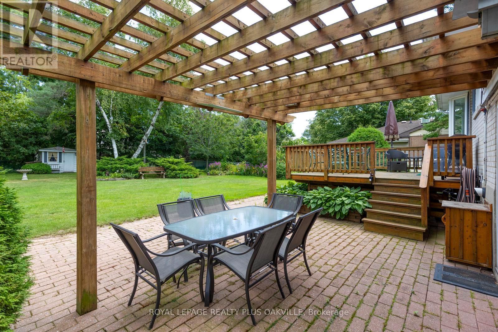 227 Sandwell Drive, Oakville, Ontario  L6L 4P3 - Photo 7 - W13696706