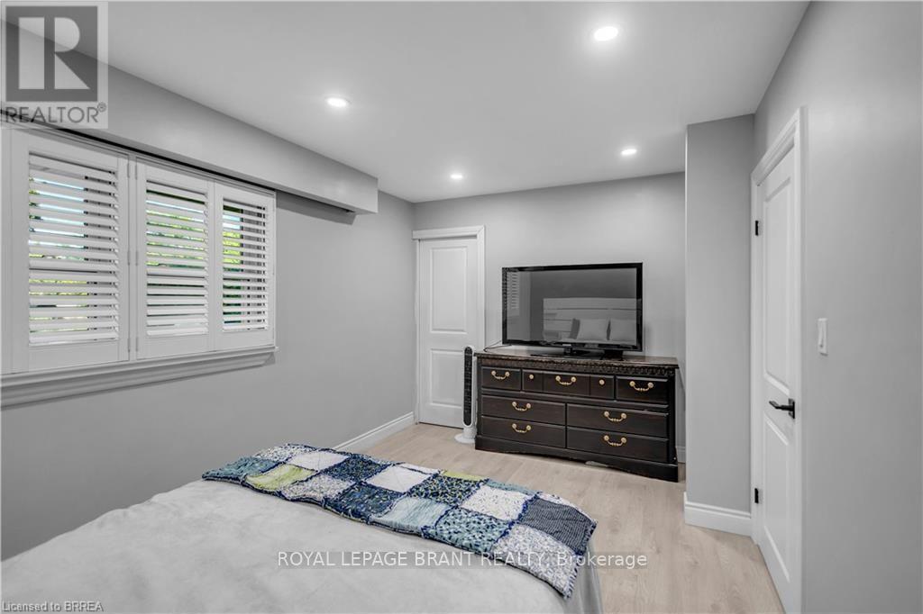 18 Kingsmount Crescent, Brantford, Ontario  N3T 5L7 - Photo 15 - X13696668