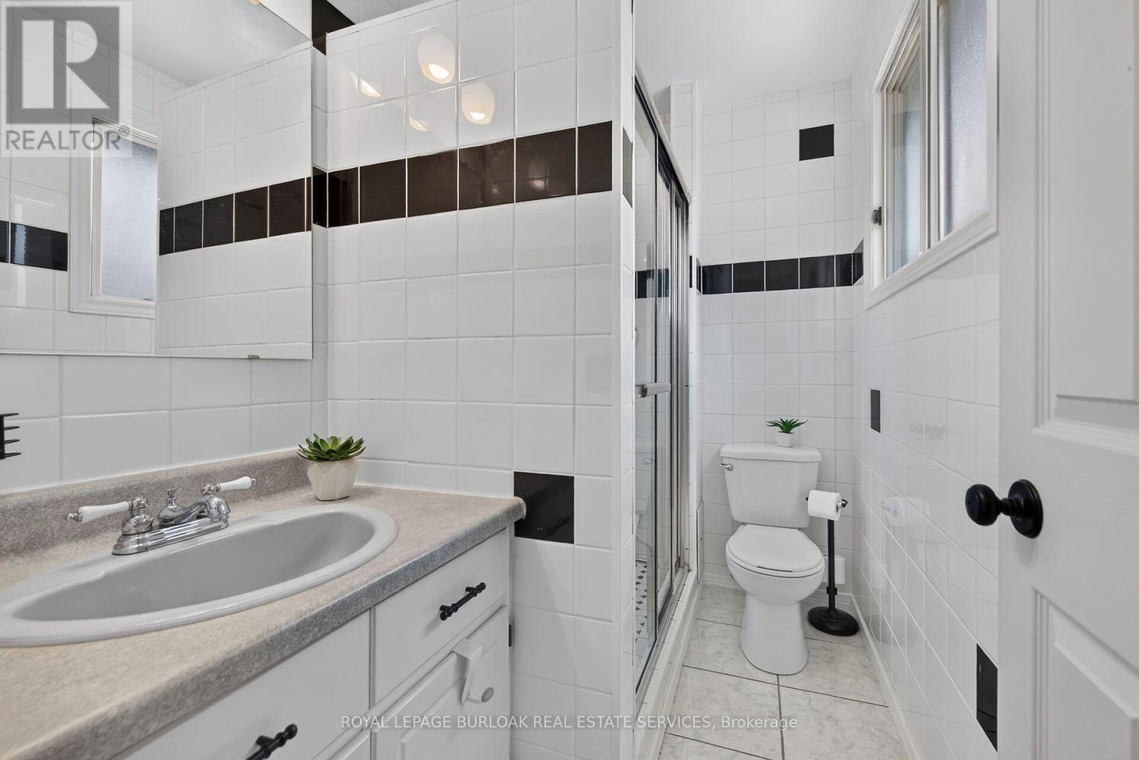 6 Margaret Avenue, Grimsby, Ontario  L3M 4S1 - Photo 25 - X13696676