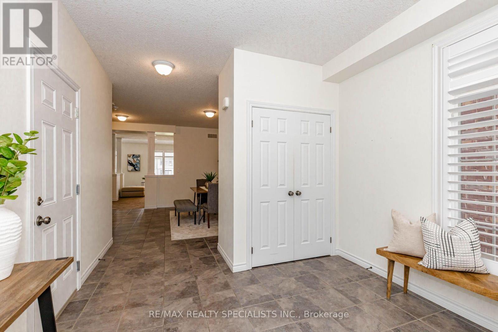 117 Norma Crescent, Guelph, Ontario  N1E 0K5 - Photo 4 - X13696682