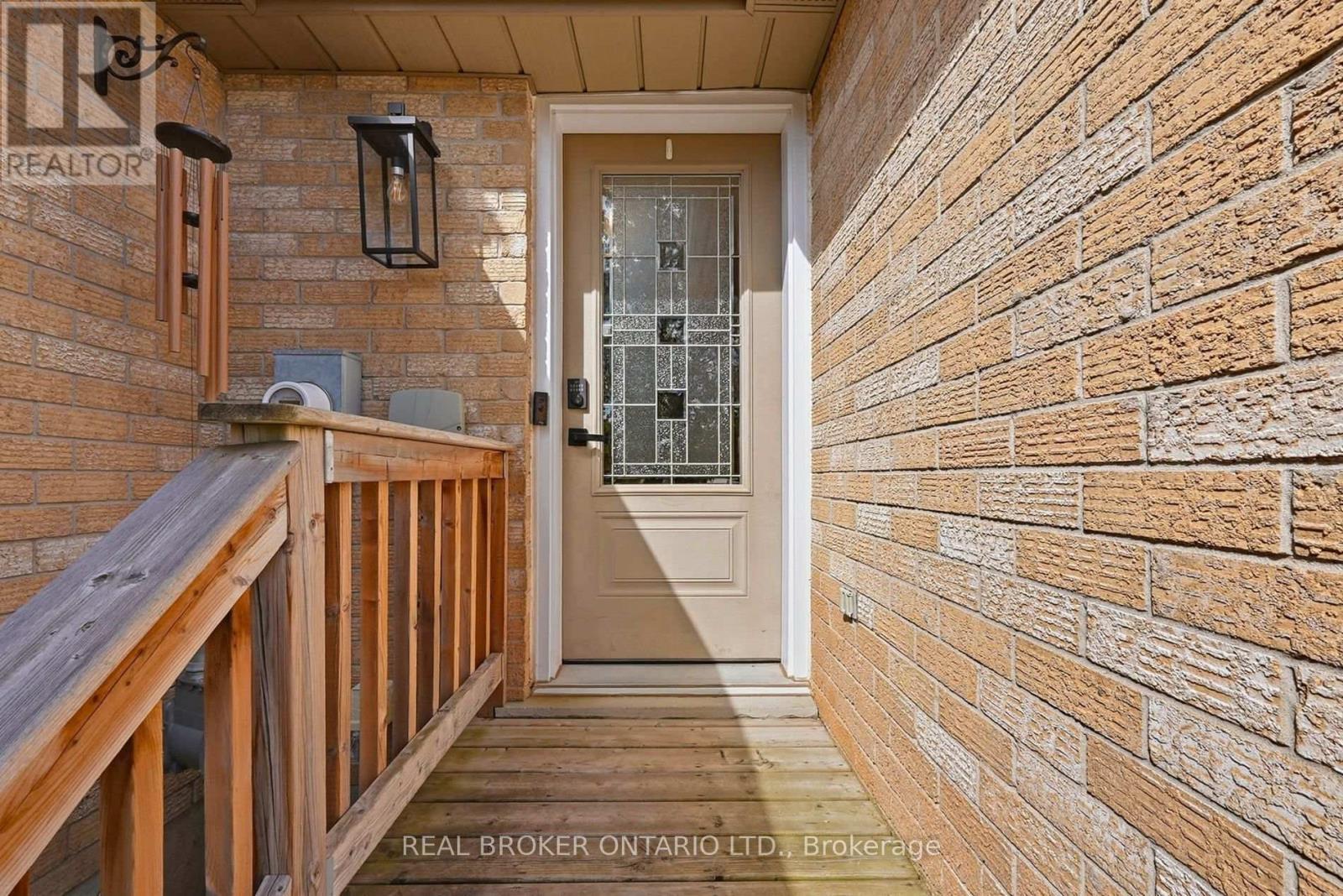 46 Andrews Drive, Mapleton, Ontario  N0G 1P0 - Photo 4 - X13696698