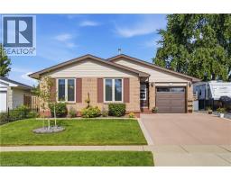 10 MACATEE Place, Cambridge, Ontario