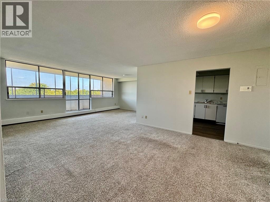 65 Westmount Road N Unit# 601, Waterloo, Ontario N2L 5G6 - Photo 1 - 40855324