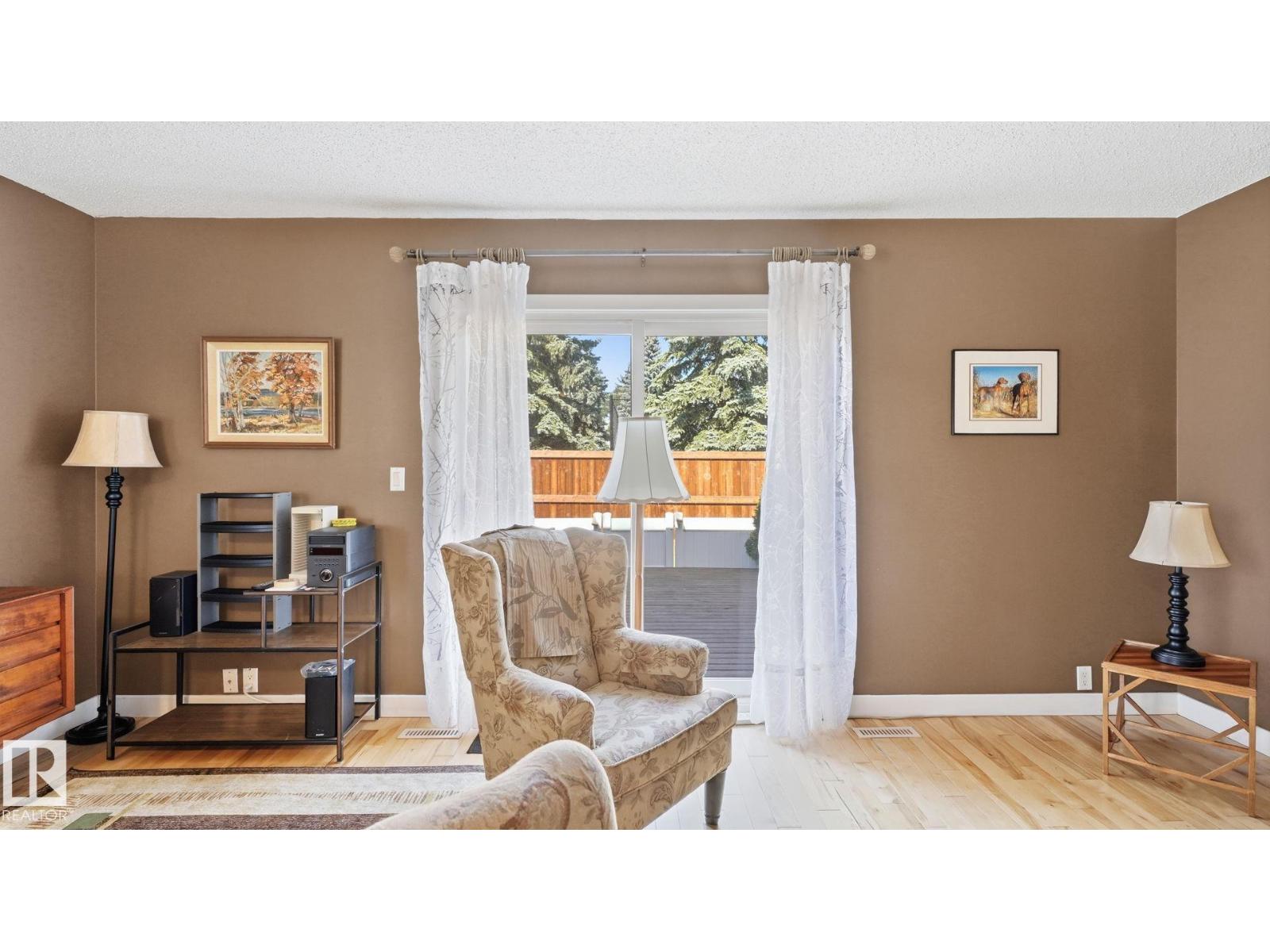 717 Village Dr, Sherwood Park, Alberta  T8A 4H9 - Photo 11 - E4504708