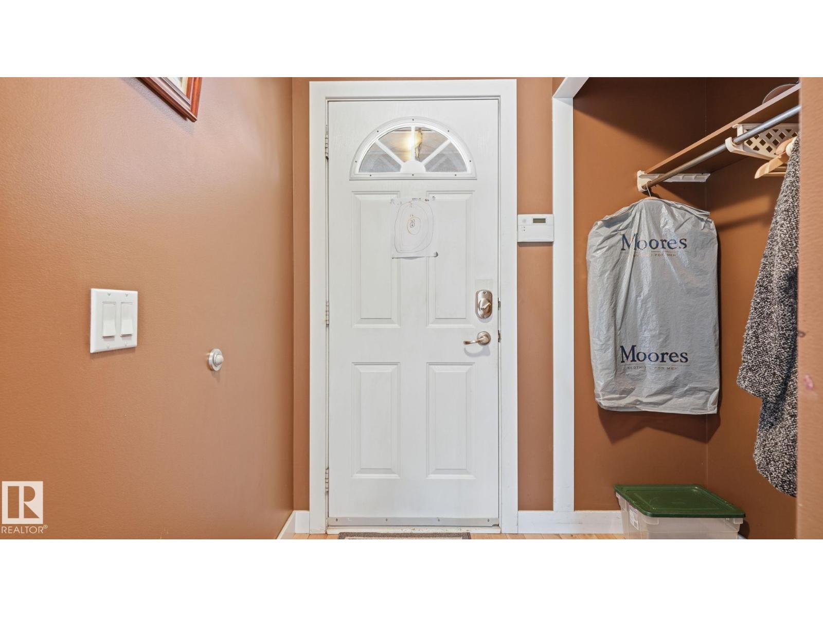 717 Village Dr, Sherwood Park, Alberta  T8A 4H9 - Photo 2 - E4504708