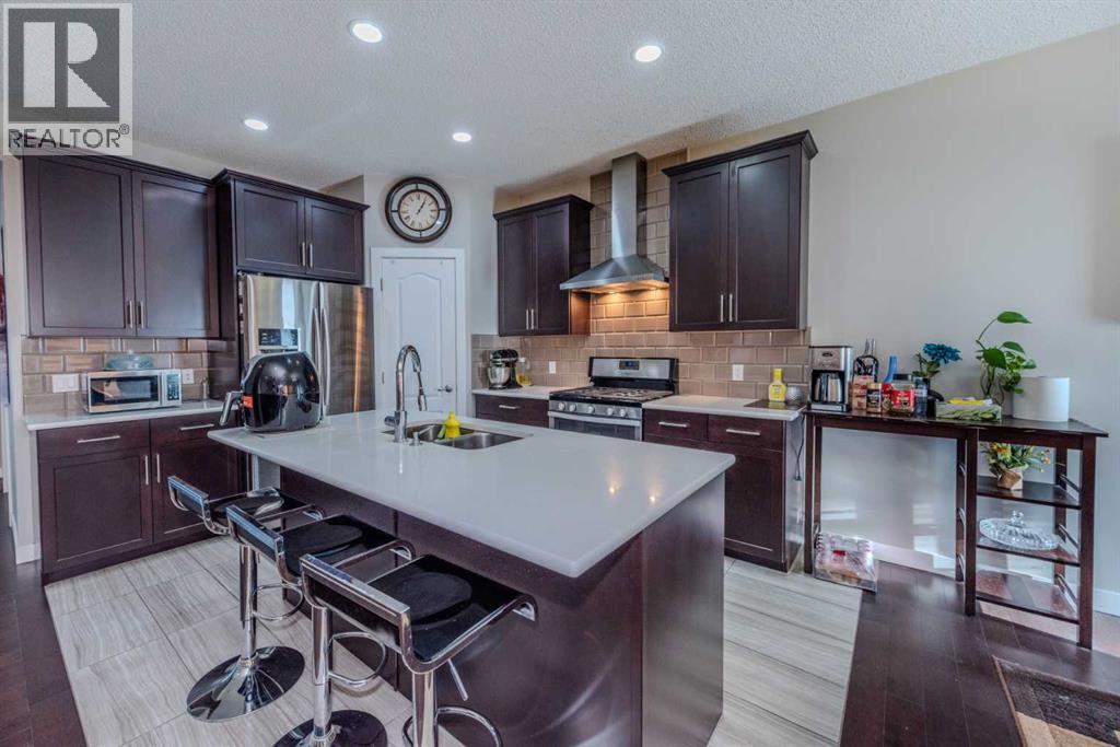 115 Savanna Parade NE, Calgary, Alberta  T3J 0V8 - Photo 8 - A2337048
