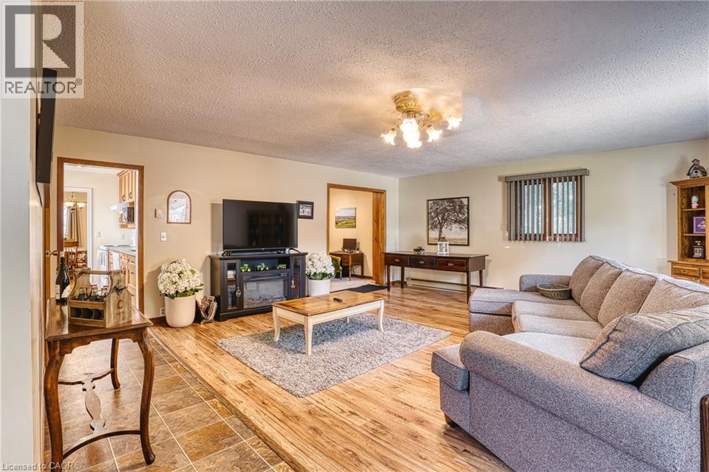 786 Main Street W, Listowel, Ontario  N4W 1B3 - Photo 8 - 40853624
