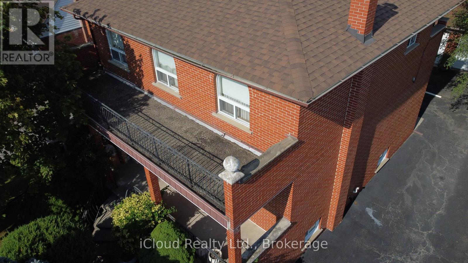 9 Benalto Road, Toronto, Ontario  M6A 2R7 - Photo 2 - W13696546