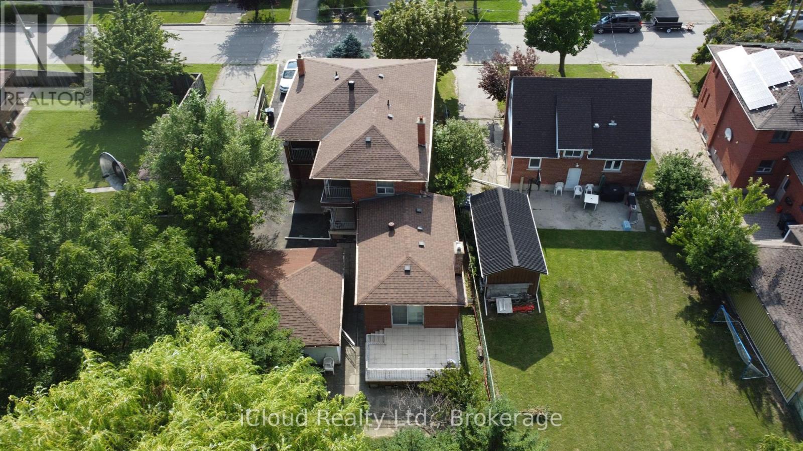 9 Benalto Road, Toronto, Ontario  M6A 2R7 - Photo 4 - W13696546