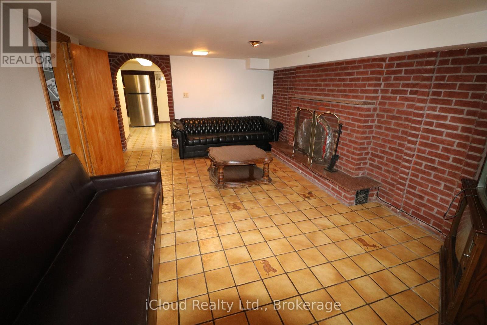 9 Benalto Road, Toronto, Ontario  M6A 2R7 - Photo 33 - W13696546