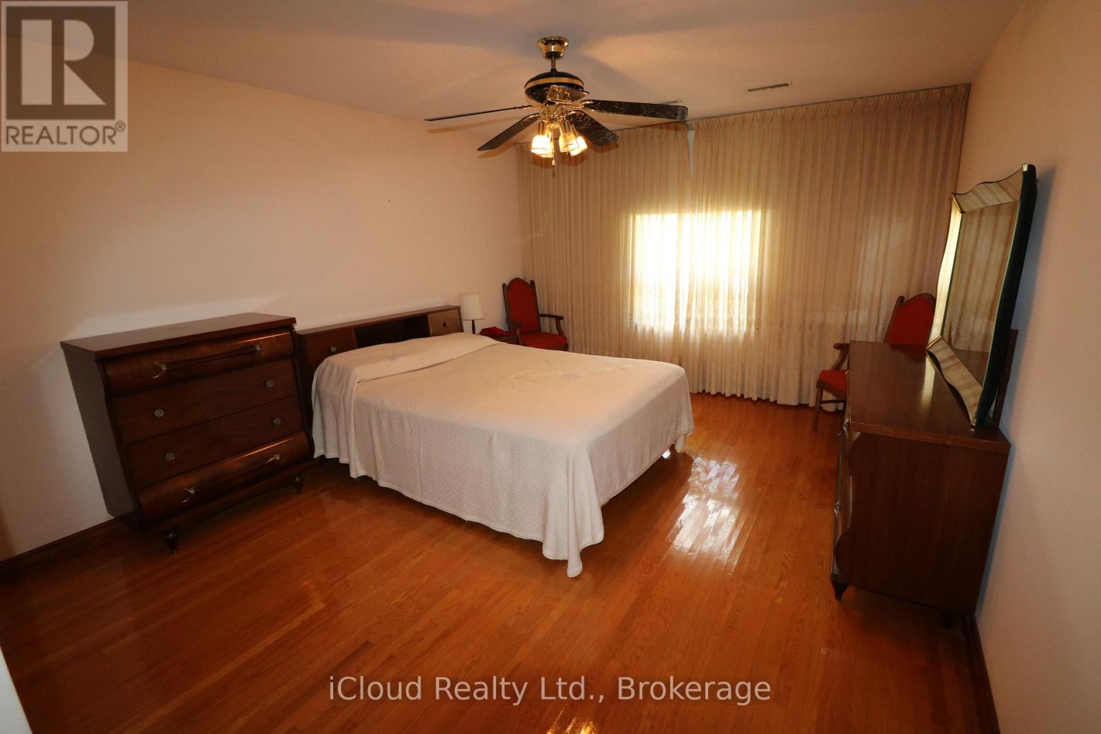 9 Benalto Road, Toronto, Ontario  M6A 2R7 - Photo 22 - W13696546
