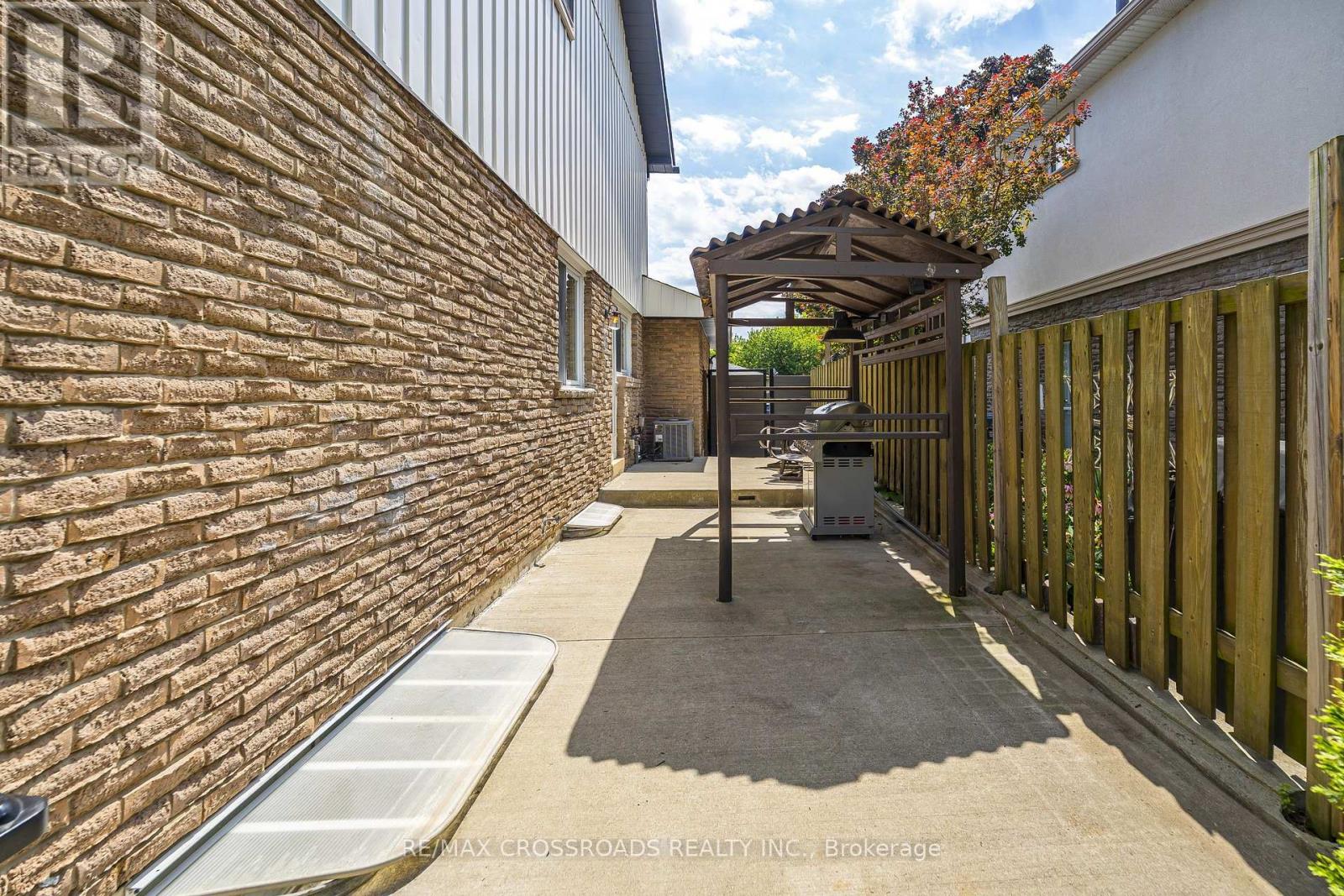 655 Dodsworth Crescent, Mississauga, Ontario  L4Y 2H6 - Photo 32 - W13685934