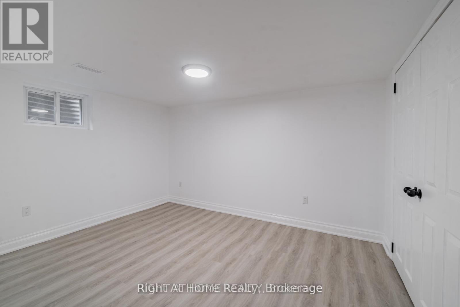 899 Florell Drive, Oshawa, Ontario  L1H 6W3 - Photo 10 - E13696816