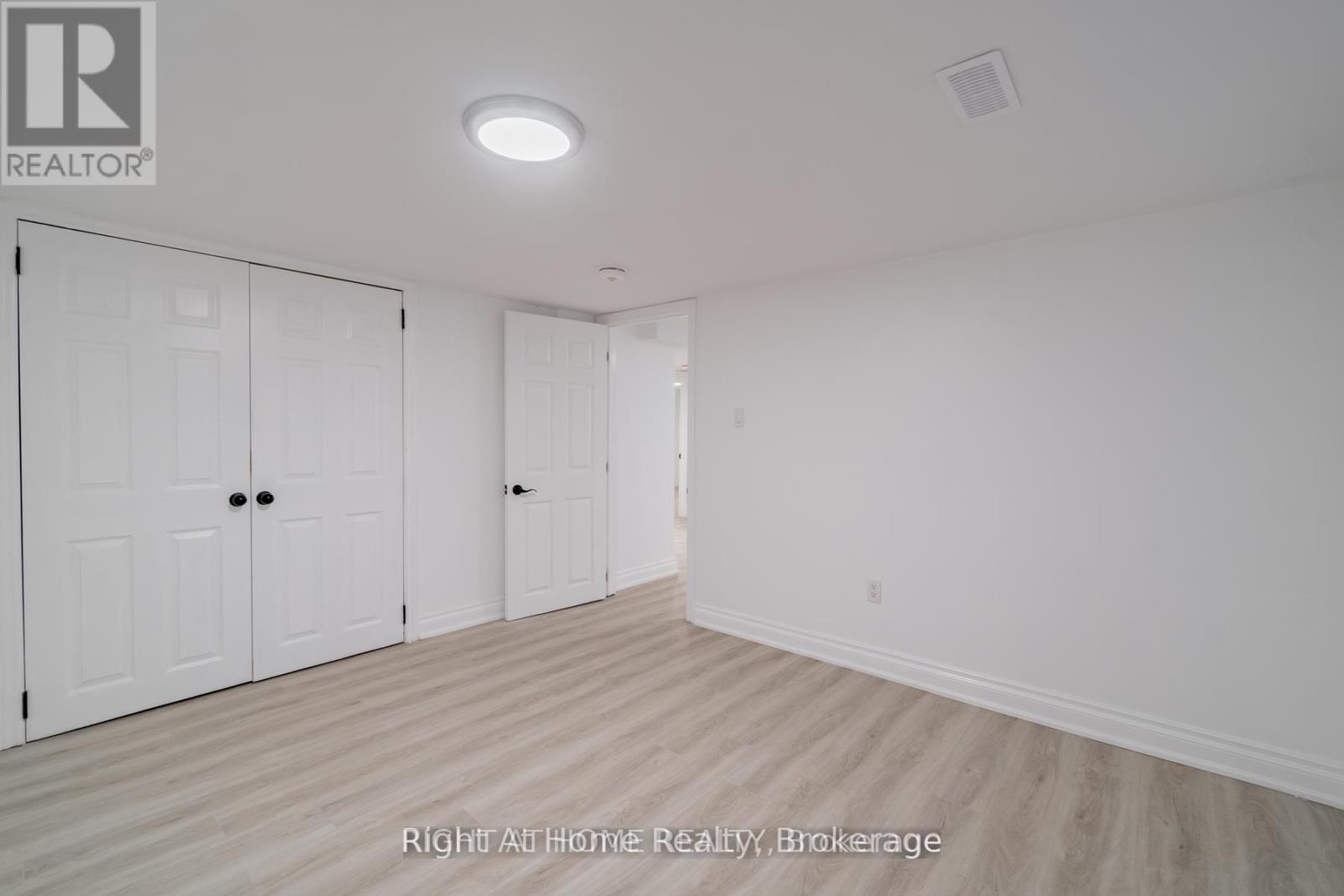 899 Florell Drive, Oshawa, Ontario  L1H 6W3 - Photo 11 - E13696816
