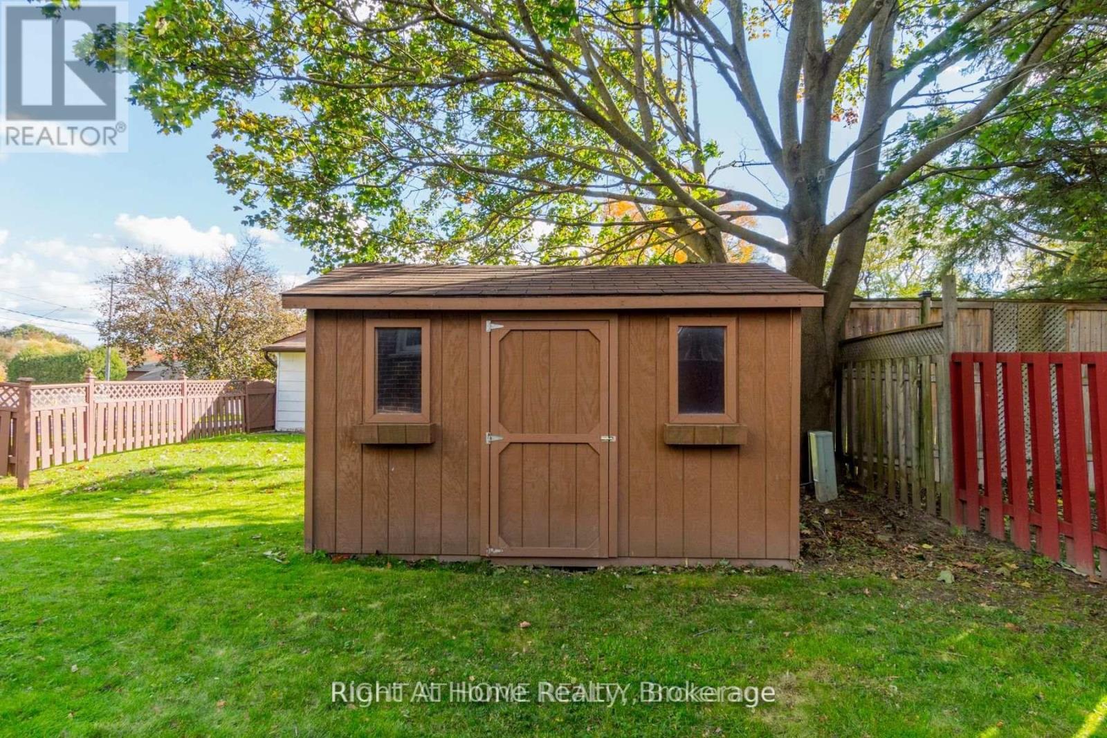 899 Florell Drive, Oshawa, Ontario  L1H 6W3 - Photo 15 - E13696816