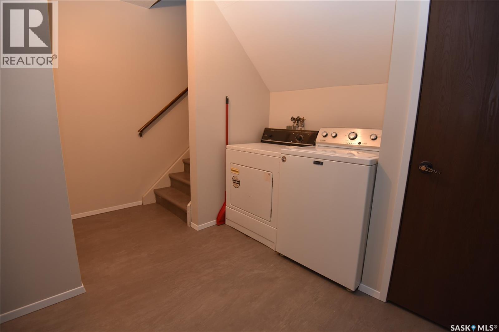 307 6th Street E, Nipawin, Saskatchewan  S0E 1E0 - Photo 33 - SK046073