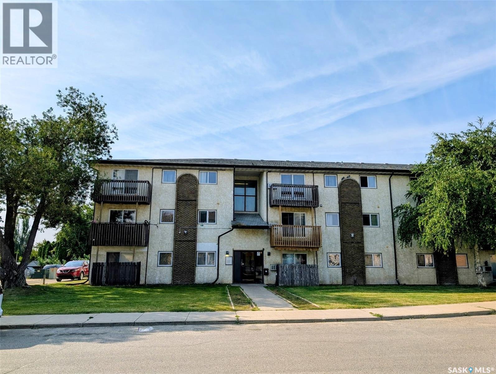25 2309 17th Street W, Saskatoon, Saskatchewan  S7M 4R1 - Photo 1 - SK045995