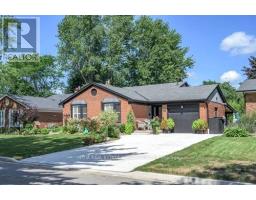 18 HAMMOND CRESCENT, London North, Ontario