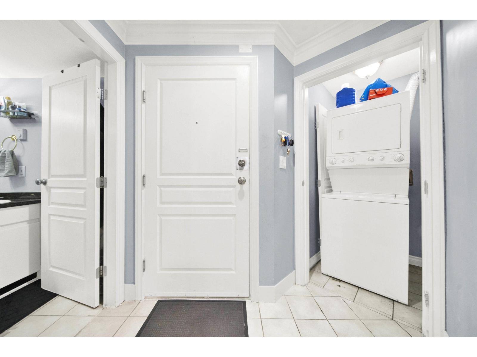 210 8115 121a Street, Surrey, British Columbia  V3W 1J2 - Photo 16 - R3157555