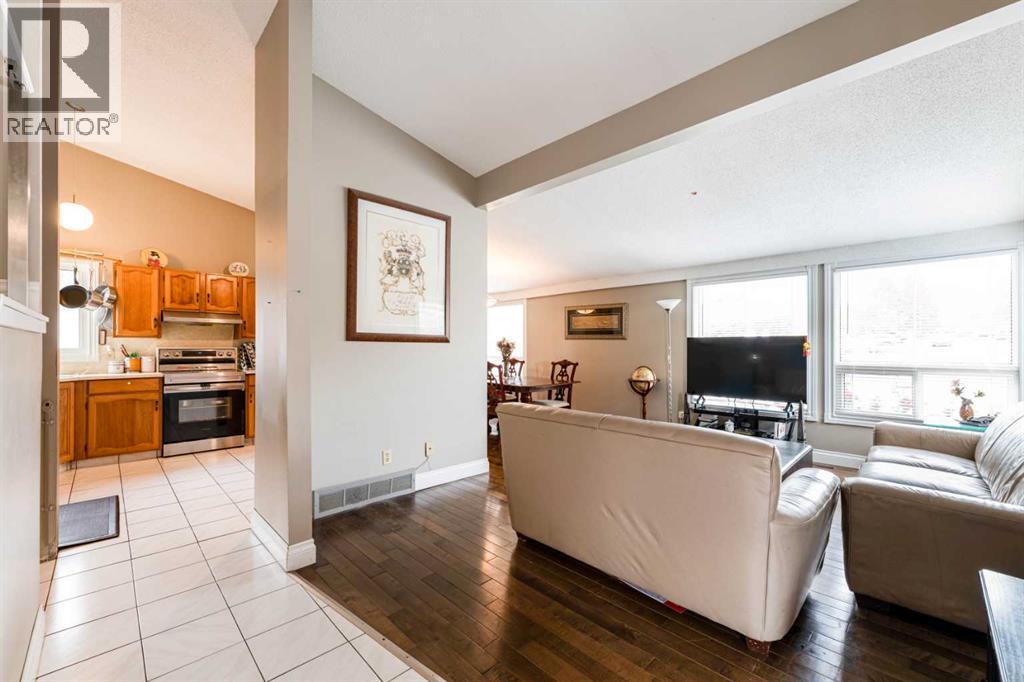 115 Maunsell Close NE, Calgary, Alberta  T2E 7C1 - Photo 4 - A2330890