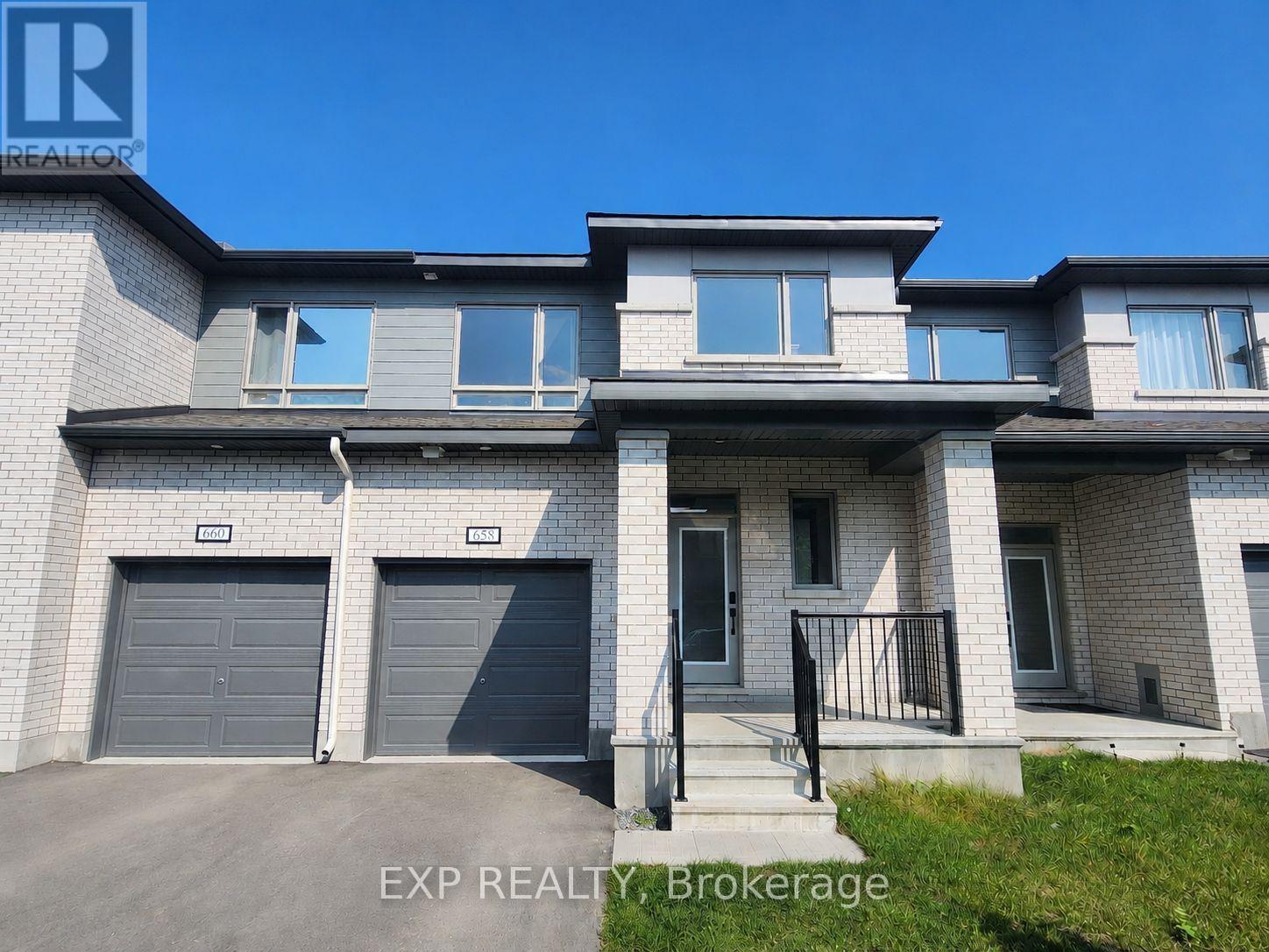 658 Fenwick Way, Ottawa, Ontario  K2J 7E6 - Photo 1 - X13696798