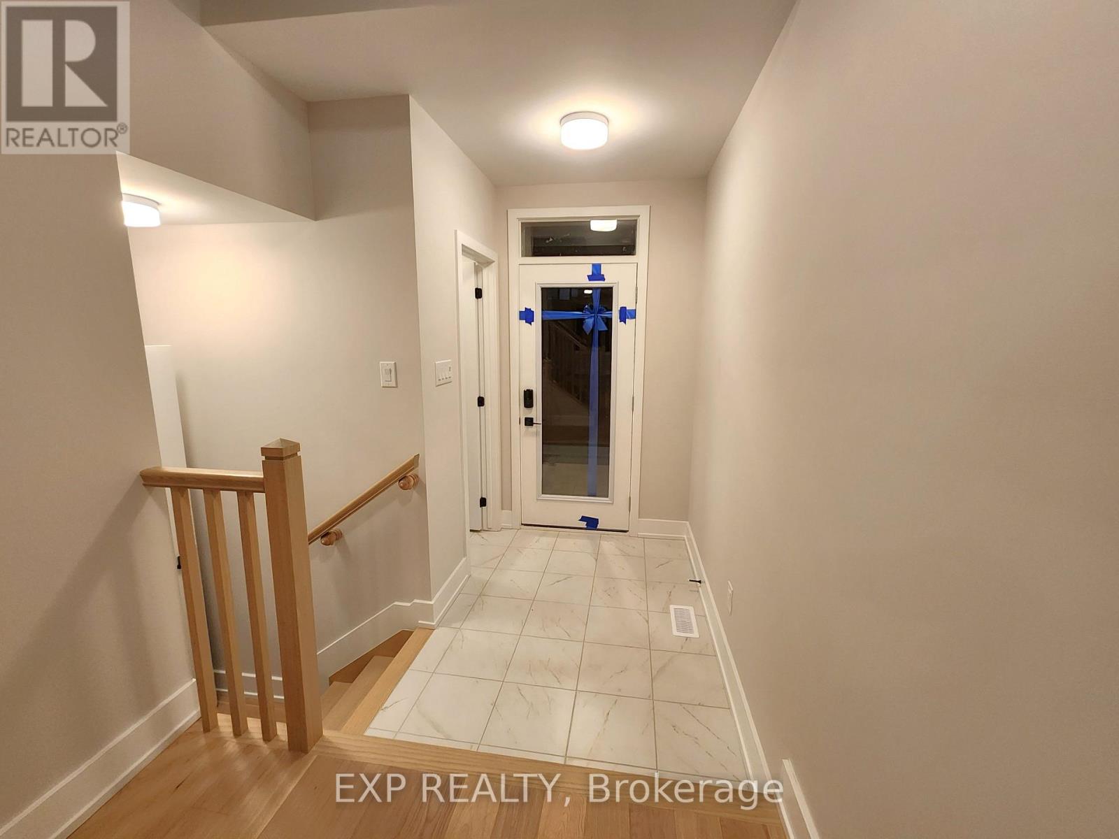 658 Fenwick Way, Ottawa, Ontario  K2J 7E6 - Photo 2 - X13696798