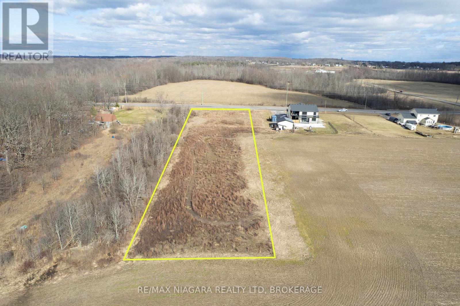 1577 Stevensville Road, Fort Erie, Ontario  L0S 1S0 - Photo 2 - X13696850